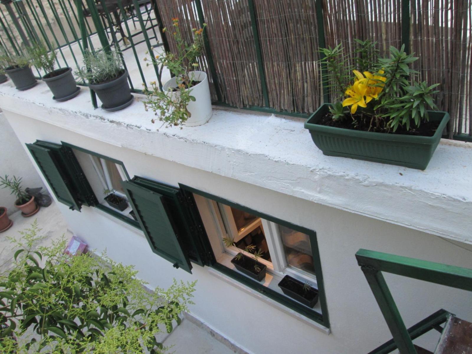 Varos Style Split Exterior foto